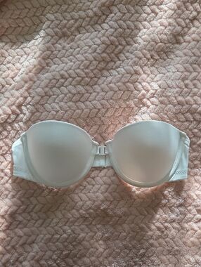 Strapless Smooth Molded Bra - White